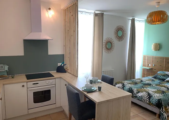 Apartment Le Chemin Des Pouzes