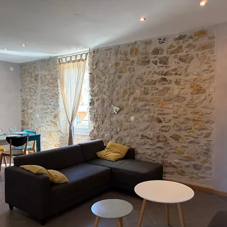 Le Chemin Des Pouzes Appartement *